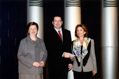 Photo: remise du prix Alma-Lepage 2003