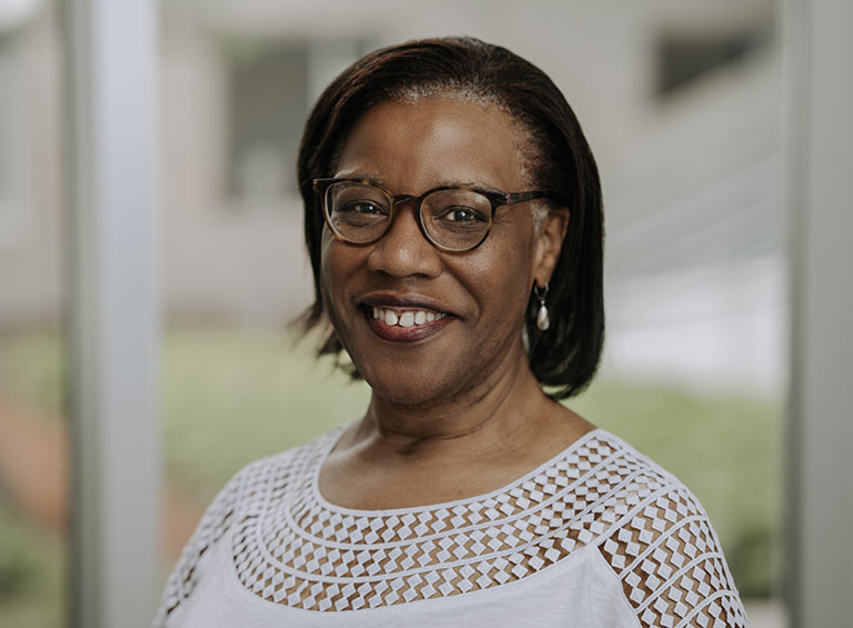 Daphn&eacute;e B&eacute;lizaire
