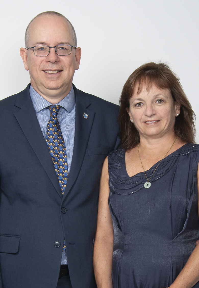 Gilbert Babin avec sa conjointe