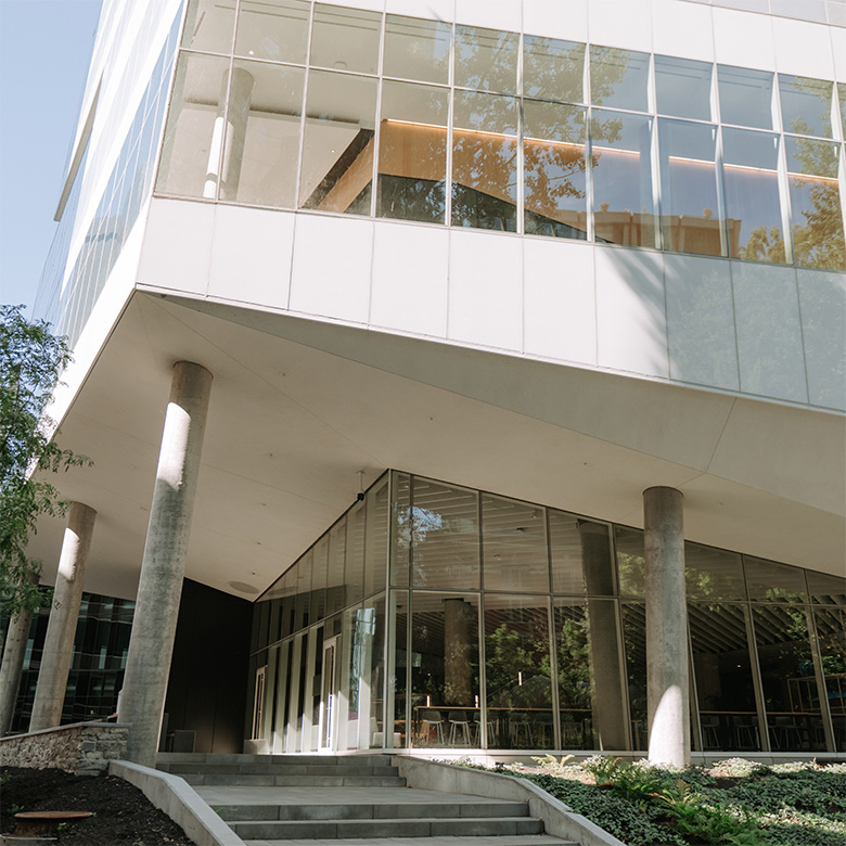 Hélène-Desmarais Building