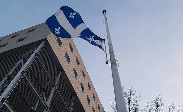 HEC Monréal a mis ses drapeaux en berne.