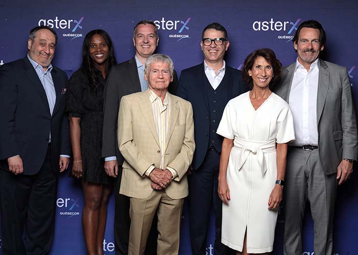 De gauche à droite : Michel Patry, président-directeur général de la Fondation HEC Montréal, Pelra Azondekon, directrice générale asterX, Sylvain Sénécal, co-directeur du Tech3lab de HEC Montréal et professeur titulaire au département de marketing, Pierre Laurin, ancien directeur de HEC Montréal, Pierre-Majorique Léger, titulaire de la Chaire UX de HEC Montréal et professeur titulaire au département de technologies de l’information, Sylvie Cordeau, vice-présidente philanthropie et commandites de Québecor ainsi que Pierre Karl Péladeau, président et chef de la direction de Québecor