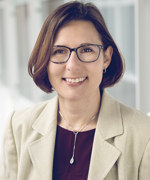 Alina Maria Dulipovici, professeure agrégée au Département de technologies de l'information de HEC Montréal