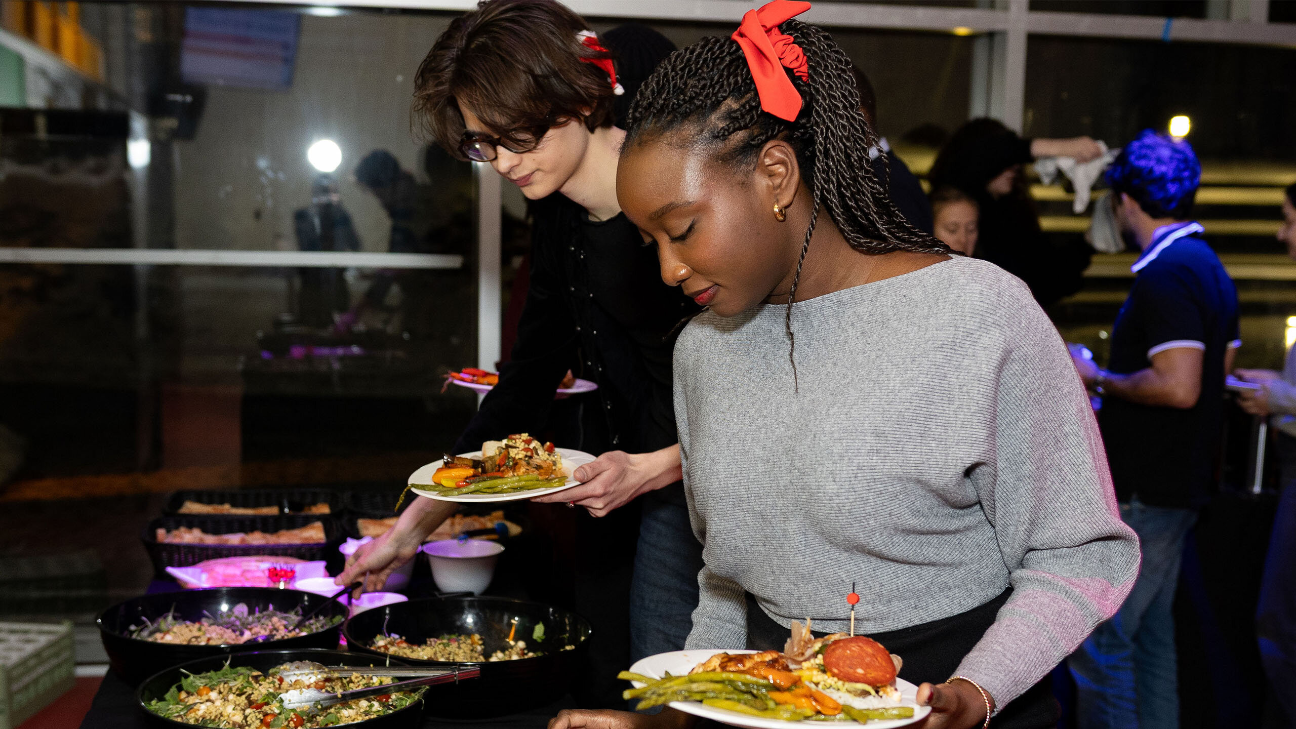 Members of the student community attending the Christmas dinner organized by the AECS HEC Montréal 