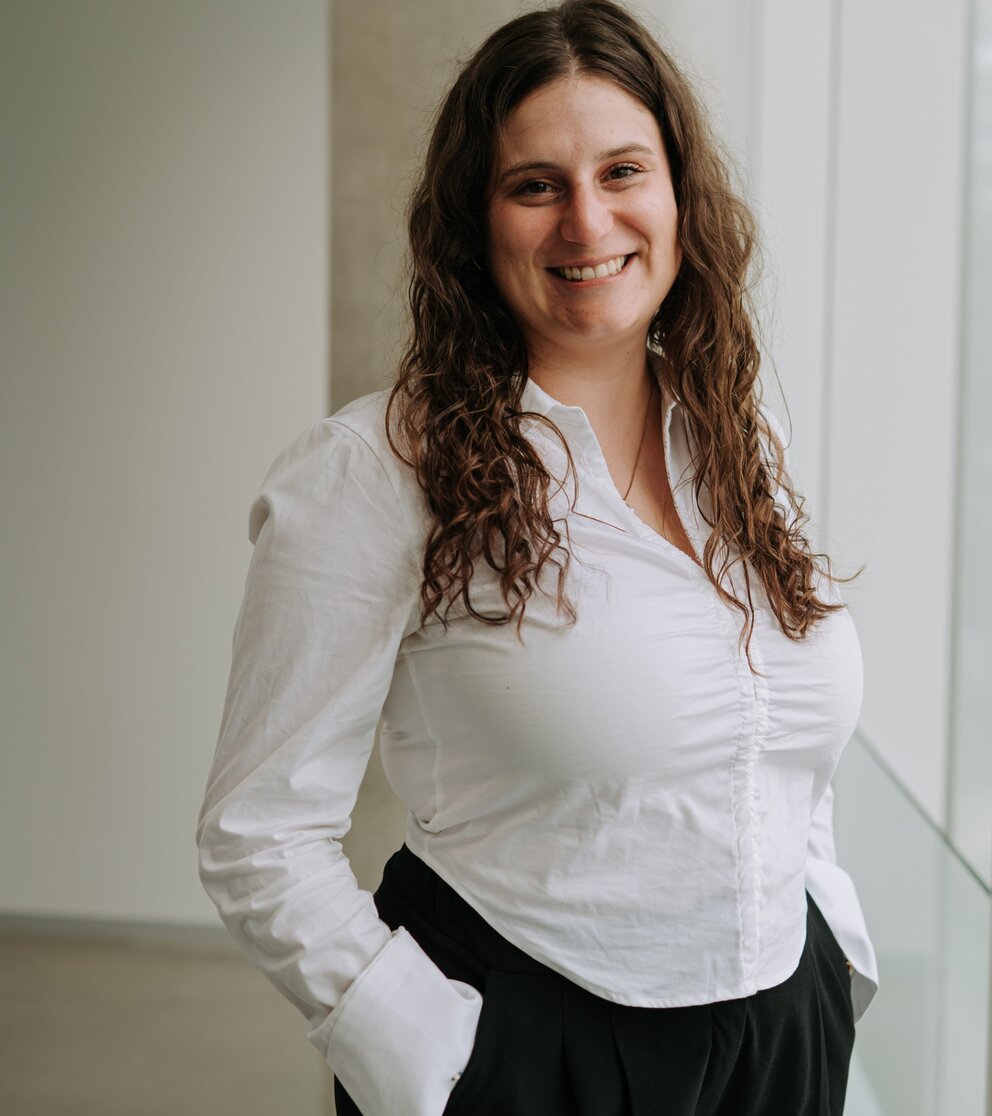 Sara Bernard, diplômée, Responsable du développement des affaires chez L’Oréal Canada