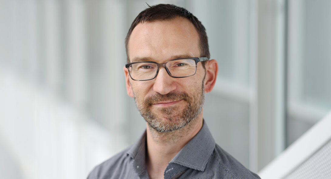 Portrait du professeur Stefan Tams
