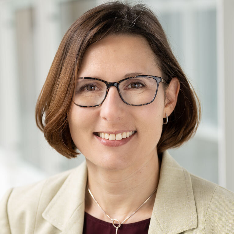 Quatre professeurs dans le <i>top</i> 100 des articles les plus cités en gestion des connaissances