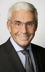 Robert Dutton est nommé diplômé émérite