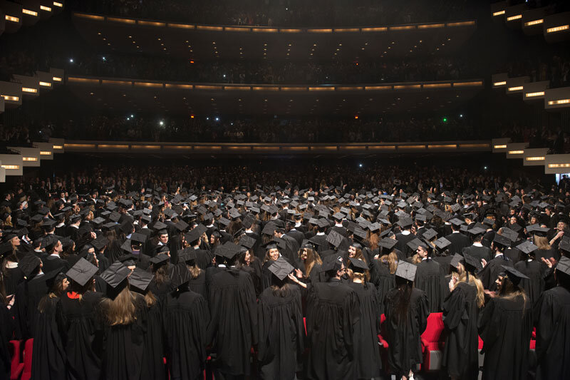 Collation des grades : 1091 nouveaux diplômés à l’honneur