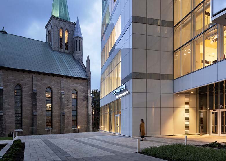 &Eacute;difice H&eacute;l&egrave;ne Desmarais