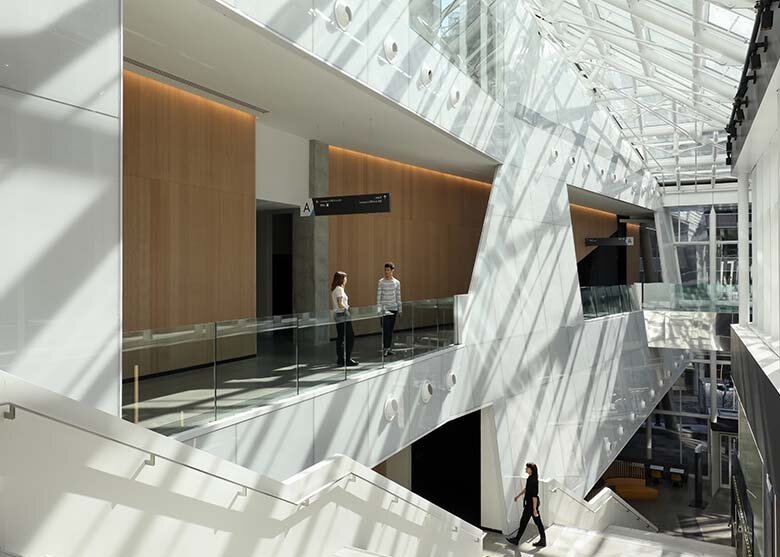 &Eacute;difice H&eacute;l&egrave;ne Desmarais