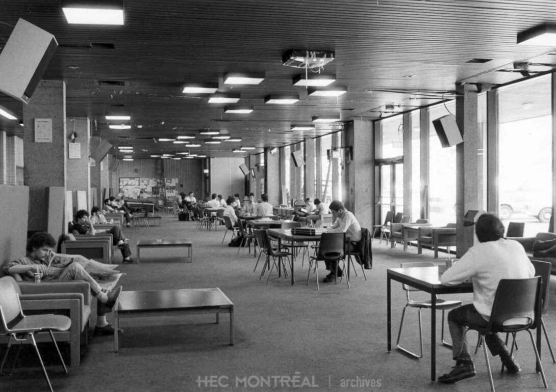   Description : Cafétéria, édifice Decelles. Date : ca 1985 Crédit photo : Photographe inconnu Cote archivistique : A055/XPH,0011