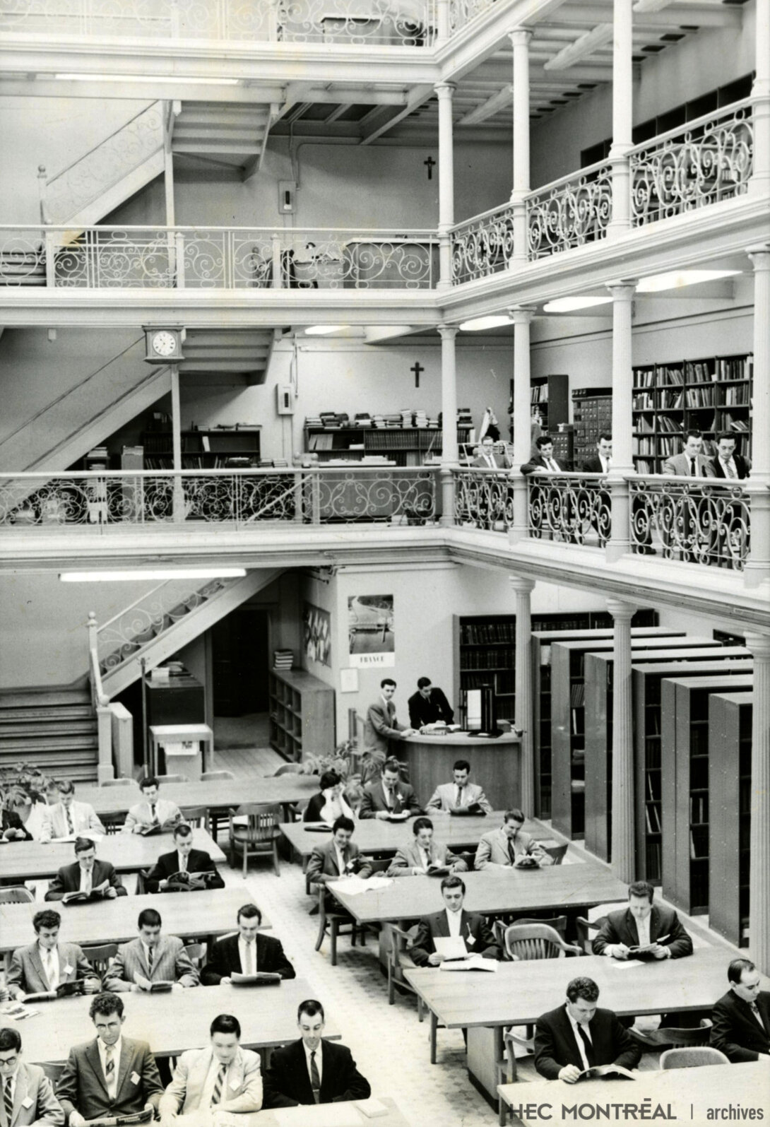   Description : Bibliothèque du premier immeuble de l'École, rue Viger.  Date : ca 1960 Crédit photo : Photographe inconnu Cote archivistique : A011/XPH,0008