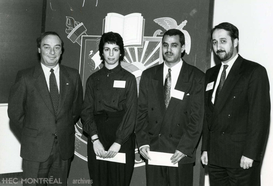   Description : Jean Guertin, Samia Chreim Najjar, Jamel-Eddine Gharbi, récipiendaires de la Bourse Henry Laureys et Michel Patryt. Date : 1993 Crédit photo : Photographe inconnu Cote archivistique : A032/XPH,0013