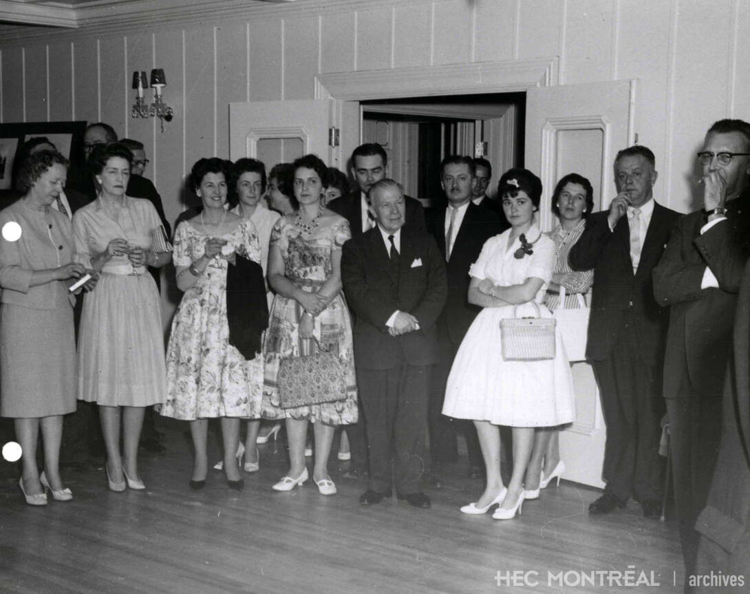   Description : Croisière sur le Saguenay organisée dans le cadre des Fêtes du 50e anniversaire de l'École HEC. Date : 1973 Crédit photo : Photographe inconnu Cote archivistique : P001/XPH,0051