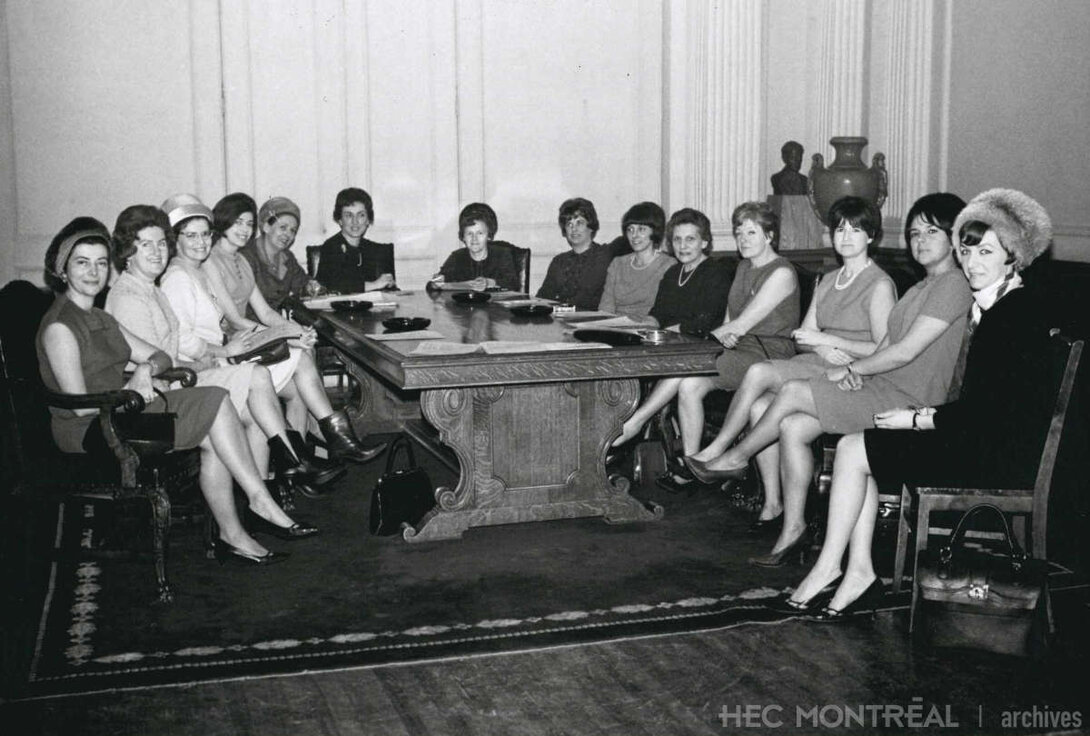   Description : Comité féminin du Mercurenski.  Date : 1966 Crédit photo : Photographe inconnu Cote archivistique : P001/XPH,0076