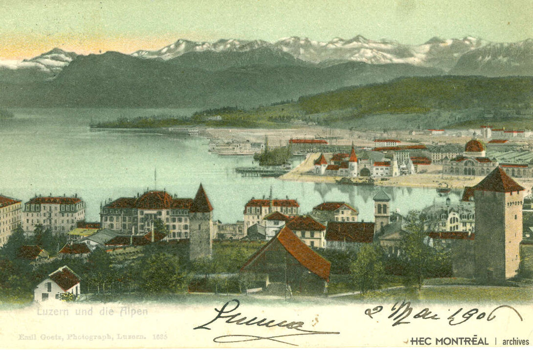   Description : Carte postale montrant la Ville de Lucerne et les Alpes suisses. Date : 1906 Crédit photo : Photographe inconnu Cote archivistique : P017/X99,0001