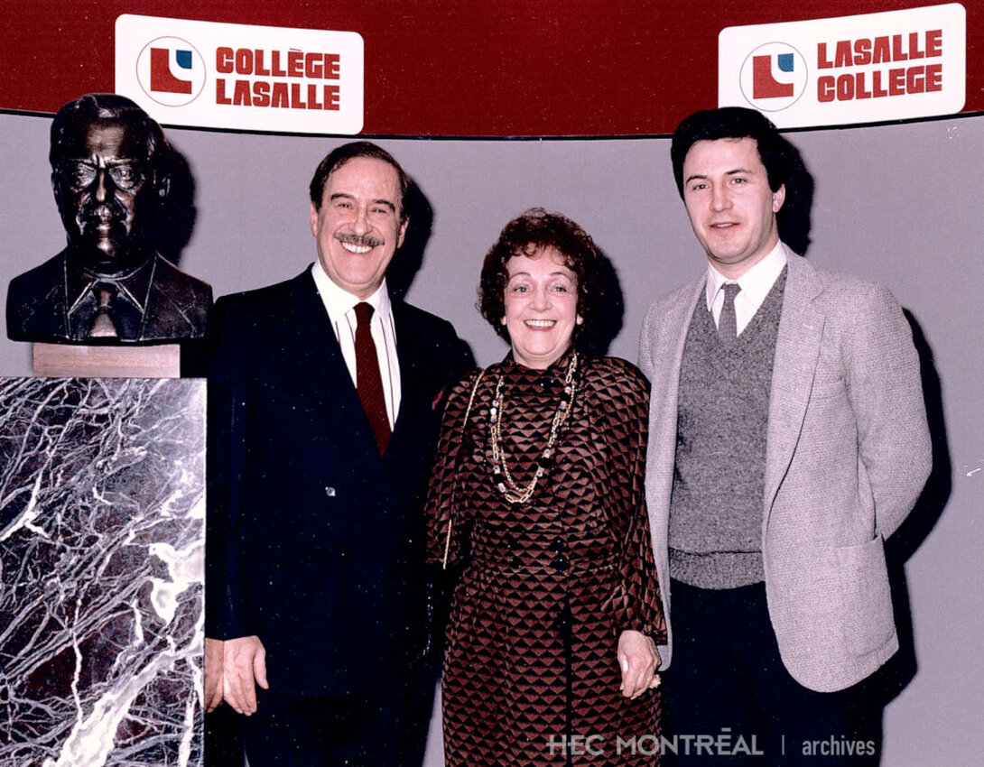   Description : Jean-Paul Morin, Carmen Morin et Paul Morin.  Date : 1985 Crédit photo : Photographe inconnu Cote archivistique : P022/X99,0006