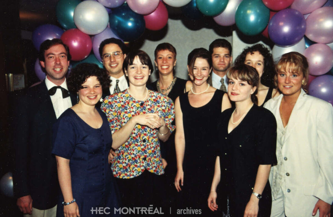   Description : Bal des finissants des étudiants de la maîtrise en sciences de la gestion. Date : 1995 Crédit photo : Photographe inconnu Cote archivistique : P037/Z,0001