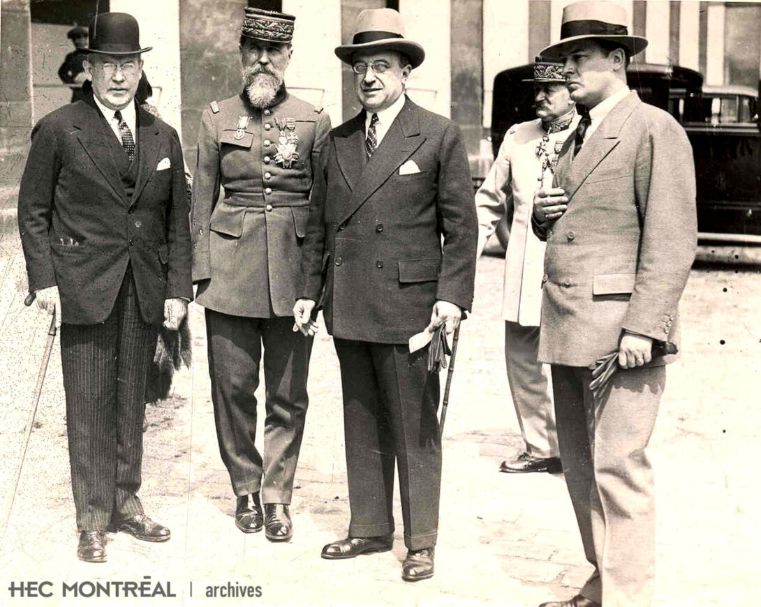   Description : Émile Barrière, Walter E. Edge, Henri Eugène Gouraud et André Tardieu, Paris. Date : 1923 Crédit photo : Photographe inconnu Cote archivistique : P046/X,0027