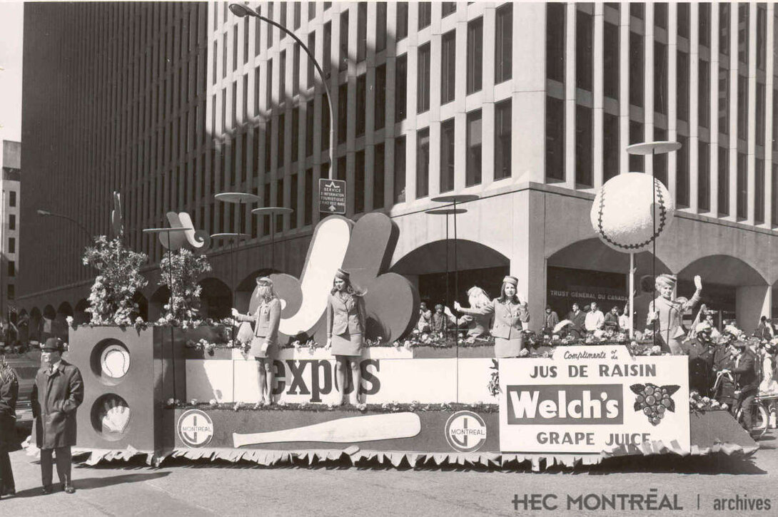    Description : 5e Défilé annuel des Expos, au centre-ville de Montréal. Date : 1973 Crédit photo : Photographe inconnu Cote archivistique : P054/X99,0002