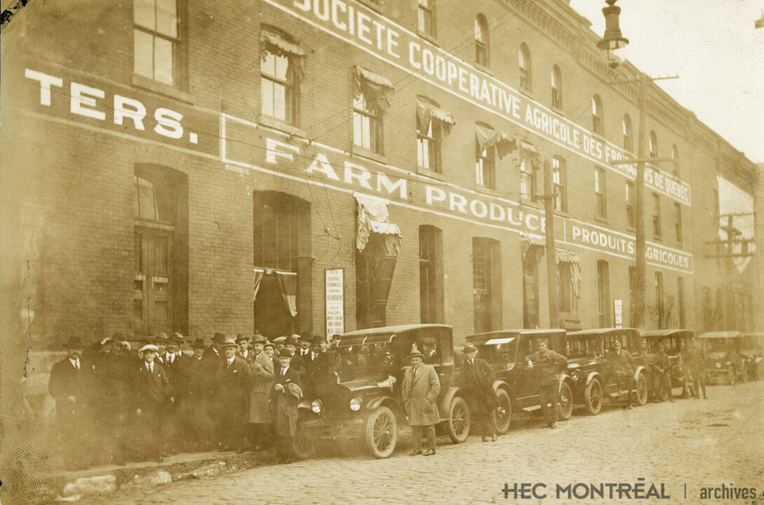   Description : Façade du siège social de la Société coopérative agricole des fromagers de Québec, Montréal. Date : ca 1911 Crédit photo : Photographe inconnu Cote archivistique : P060XPH0001