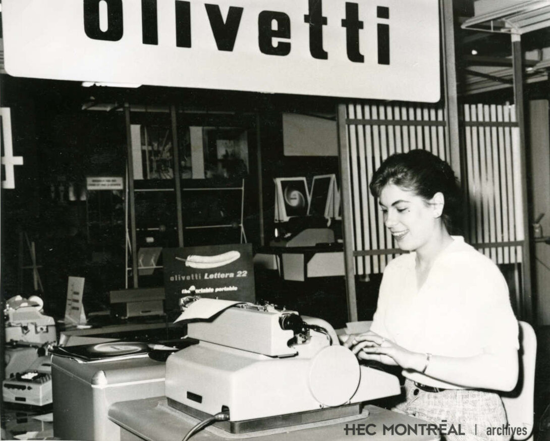   Description : Canada Dactylographe inc. a longtemps été le distributeur unique des machines à écrire Olivetti. Date : ca 1960 Crédit photo : Photographe inconnu Cote archivistique : P073/E,0002