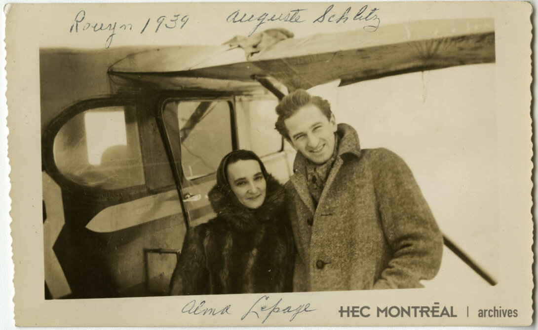   Description : Alma Lepage photographée avec Auguste Schlitz à Rouyn, en Abitibi-Témiscamingue en 1939. Date : 1939 Crédit photo : Photographe inconnu Cote archivistique : P085/Z,0001