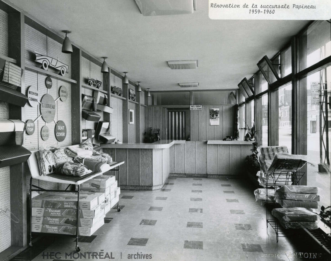   Description : Intérieur de la succursale Papineau de la compagnie G.Lebeau Ltée sur la rue Papineau.  Date : ca 1960 Crédit photo : Studio Antoine Cote archivistique : P090/S2/D08