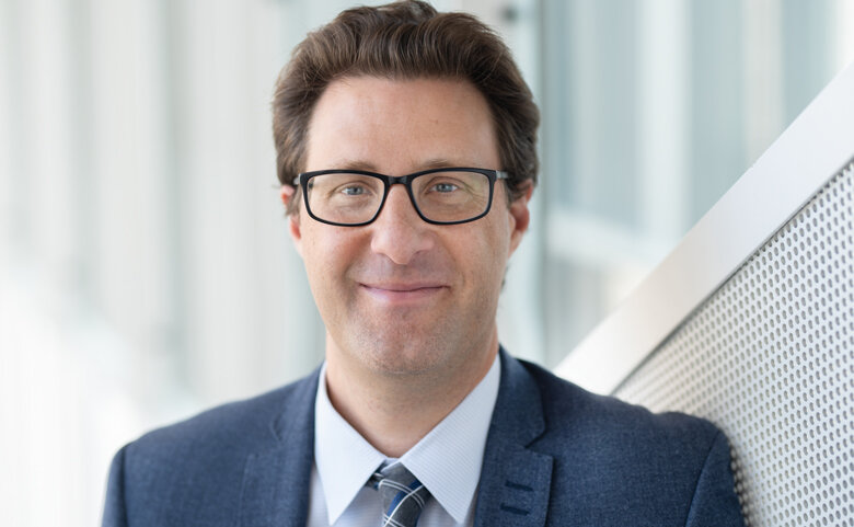 Yany Gr&eacute;goire, professeur titulaire au D&eacute;partement de marketing de HEC Montr&eacute;al